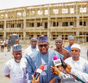 Read more about the article Governor AbdulRazaq Inspects Prototype Multistorey School in Ilorin